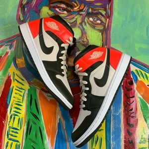 Air Jordan 1 Mid SE Orewood